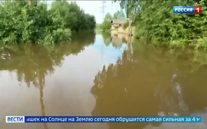 Пик жары в Центральной России и наводнения в Уральском регионе