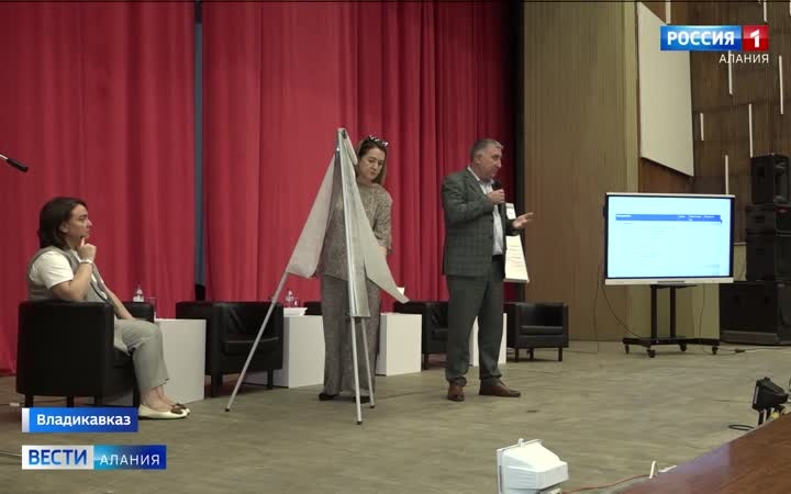 В Республиканском дворце детского творчества прошла стратегическая сессия «Навигатор успеха: итоги 2026 учебного года и курс на будущее»