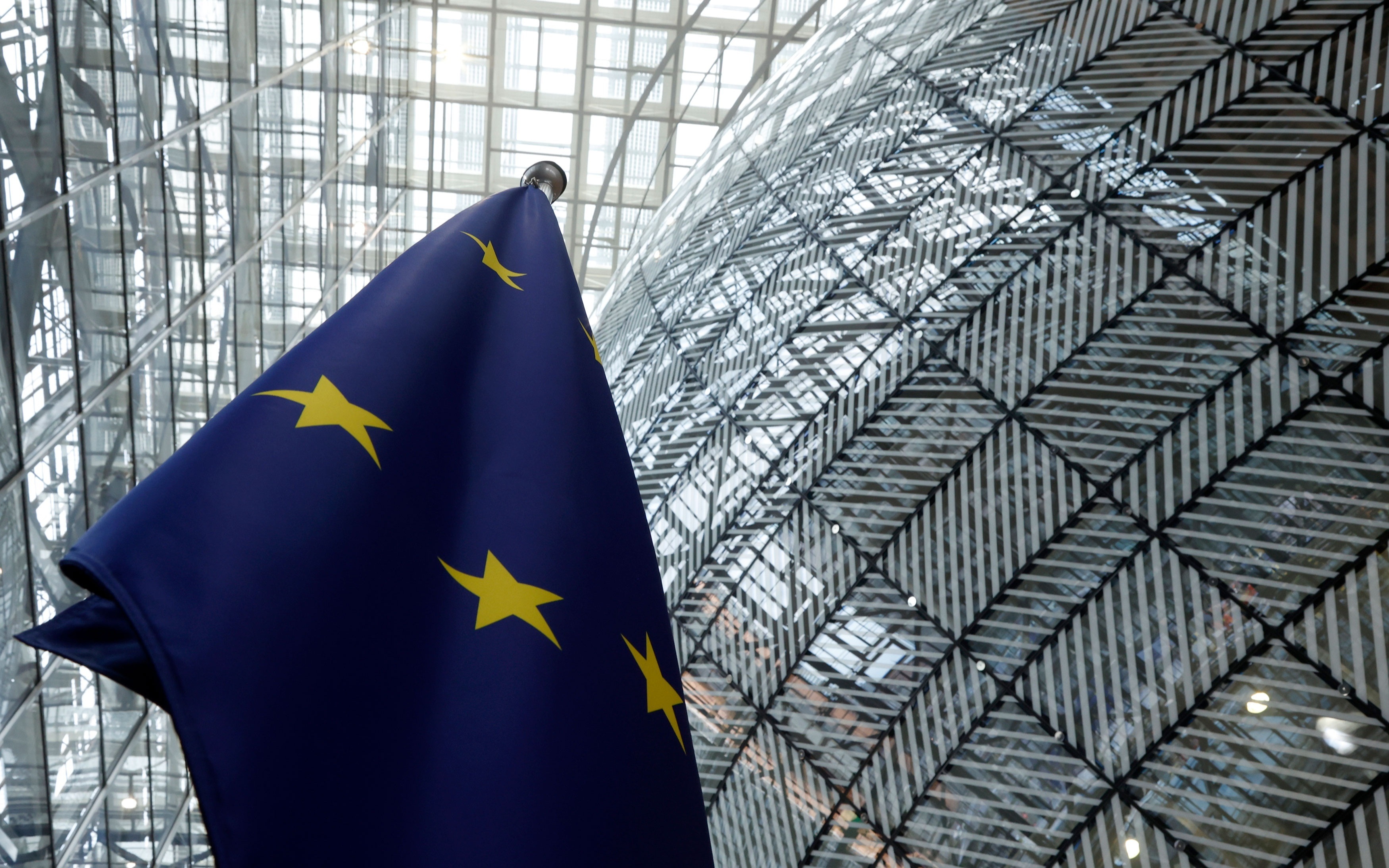 Разногласия в НАТО: финансы, Украина и безопасность Европы