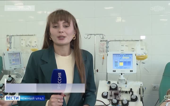 Донор костного мозга из Челябинска встретился со спасенным ребенком