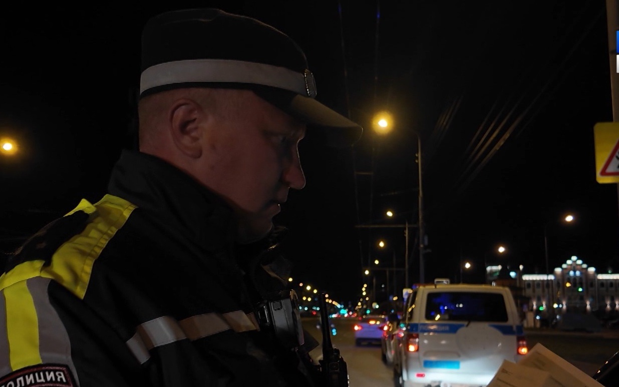 О своей работе в честь профессионального праздника рассказали сотрудники Госавтоинспекции