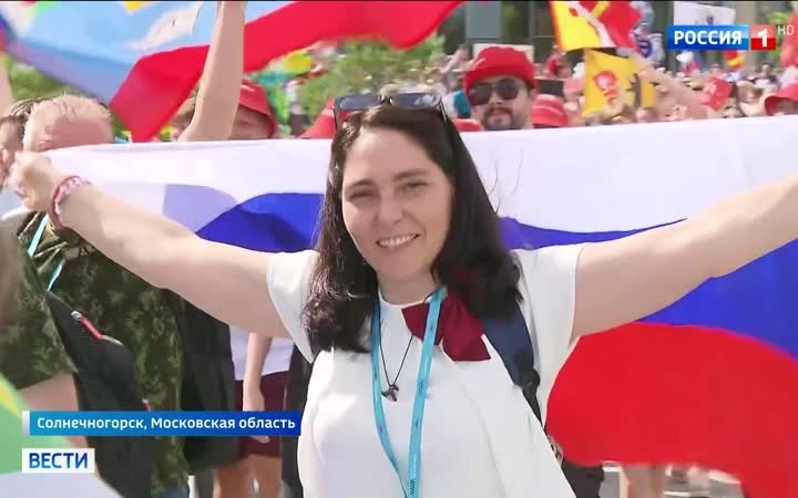 "Финал конкурса «Это у нас семейное» начался в «Сенеже»: праздник семьи и гастрономии России"