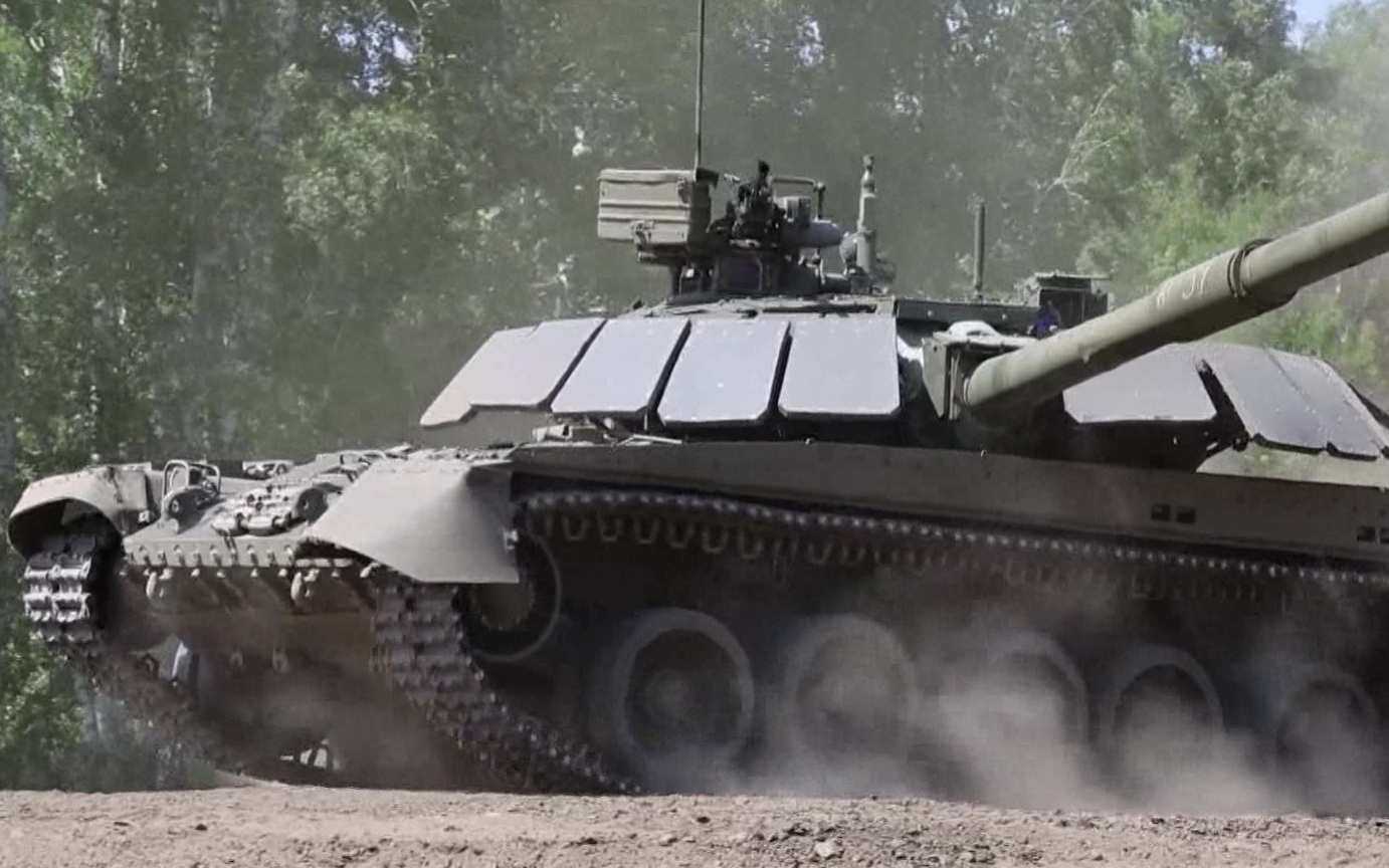 Модернизированный танк Т-80 прозвали "летающим"