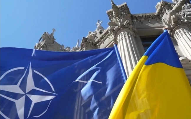 Подготовка к конфликту на границах НАТО: Европа ищет выход из кризиса с Россией