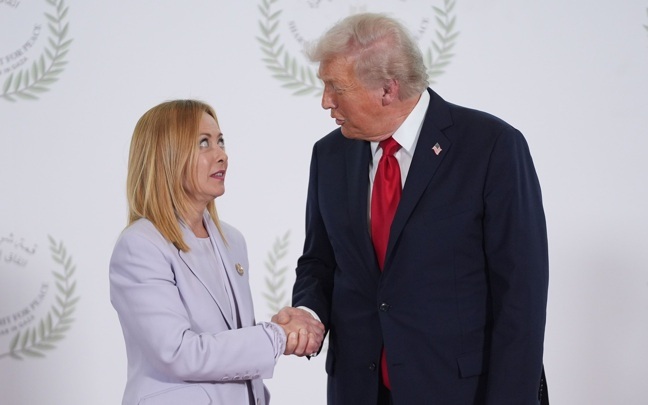 Трамп провоцирует Мелони, а Сибирь страдает от наводнений и жары
