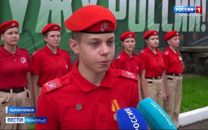 Сегодня в столице Поморья почти 60 новобранцев отправились служить в научно-производственную роту «Севмаша»