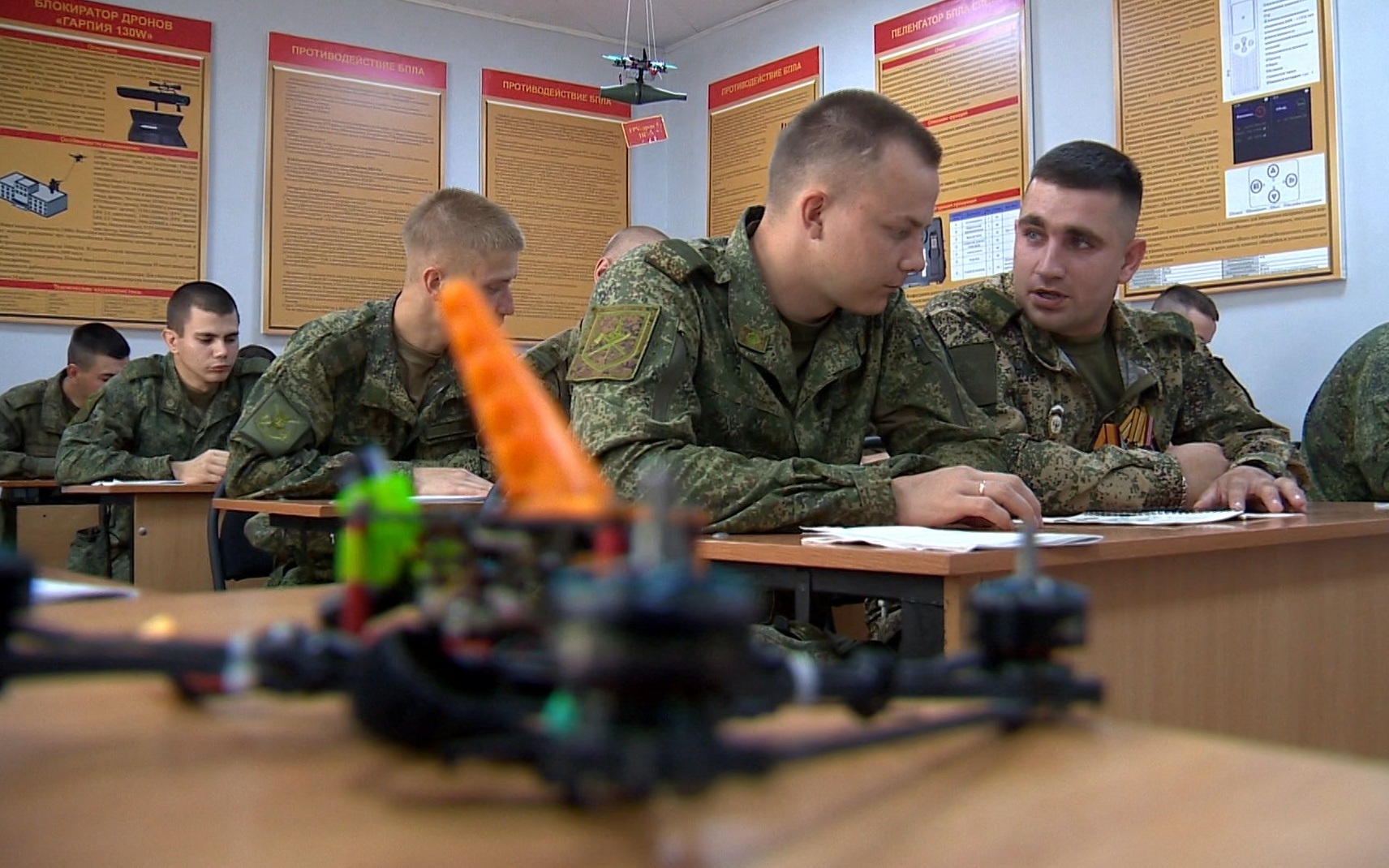 Рекордный конкурс в Нижегородском военно-инженерном училище: будущие офицеры осваивают беспилотники и роботов