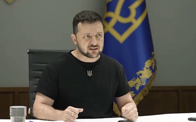 Зеленский предлагает пересмотреть отношения с Польшей после скандала с УПА