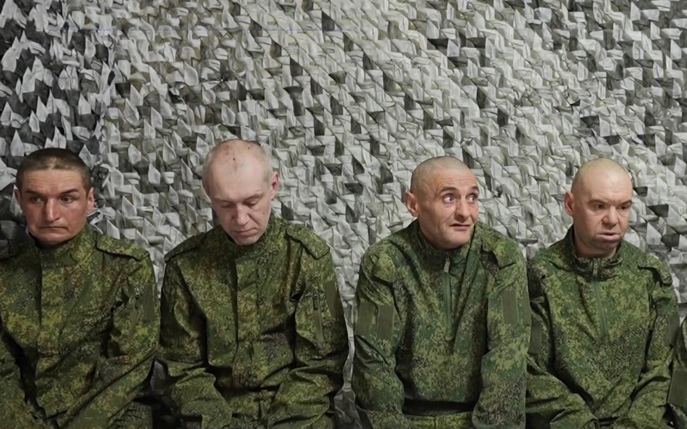 Бойцы Южной группировки зачищают окрестности Константиновки