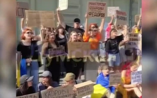 Назначение Корецкого и протесты против смены министра обороны на Украине
