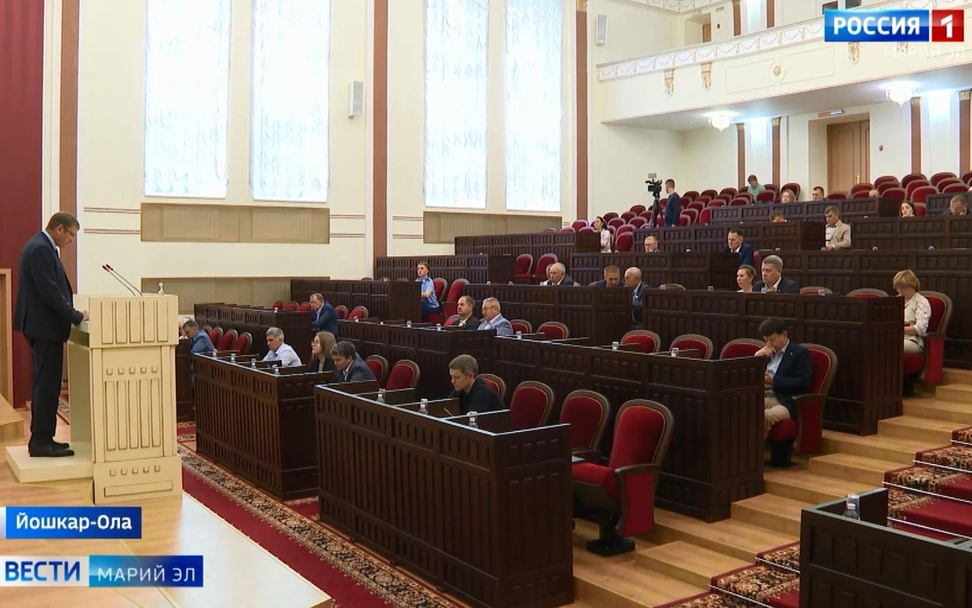 Вопросы перевода земель сельхозназначения в промышленную категорию рассмотрели депутаты в Марий Эл