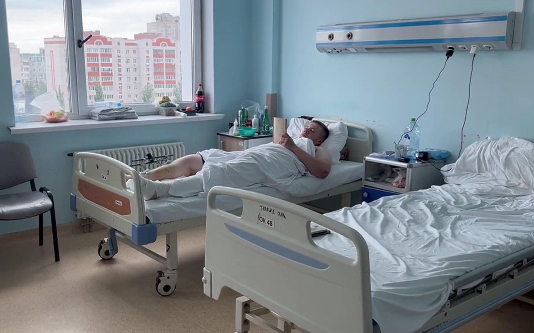 Сотрудник ГИБДД, сбитый школьником на питбайке, перенес две операции