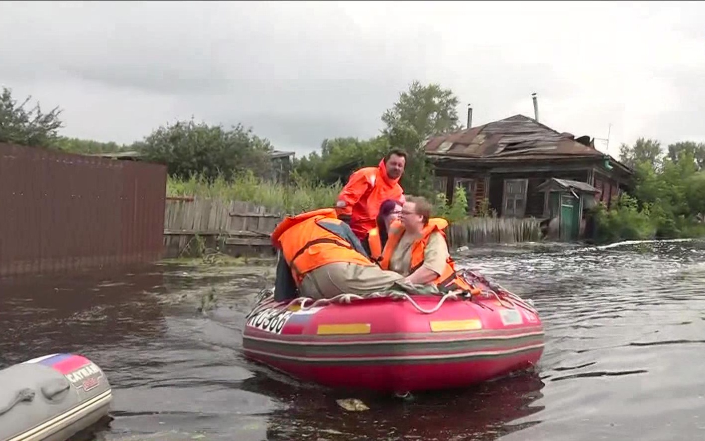 Постепенное спадание паводка в Свердловской области: спасение и восстановление в Ирбите