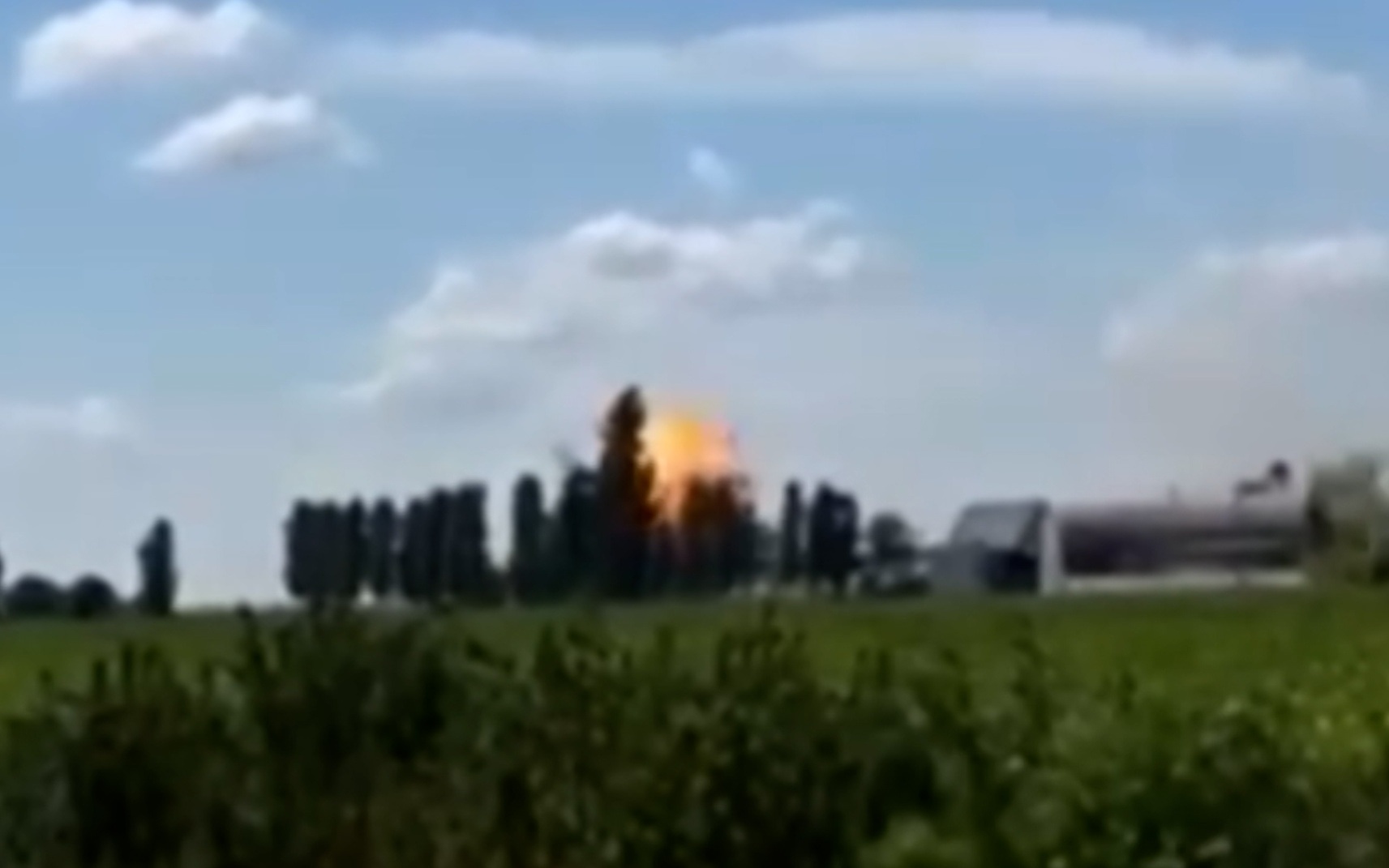 Пожары в Одессе и удары по военным объектам Украины: российские войска продолжают операцию на юге и востоке