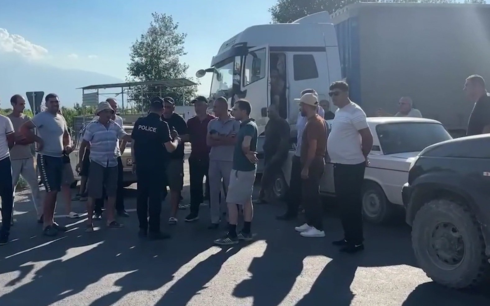 Массовые акции протеста аграриев против политики Пашиняна охватили Армению