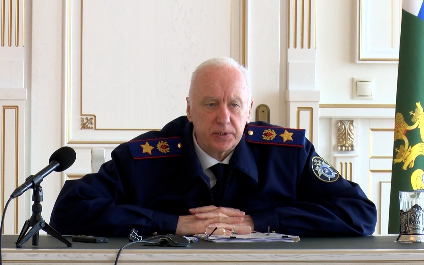 Бастрыкин провел совещание по проблемам обеспечения лекарствами и медизделиями
