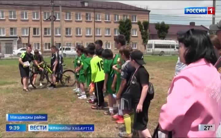 Акци "Фæлладуадзæн рæстæг æхсæнадон советимæ" æххæстгæнгæйæ, Мæздæджы районы фæндаггон пъæлицæйæгтæ скодтой профориентацион мадзал "Бæллицты машинæ"