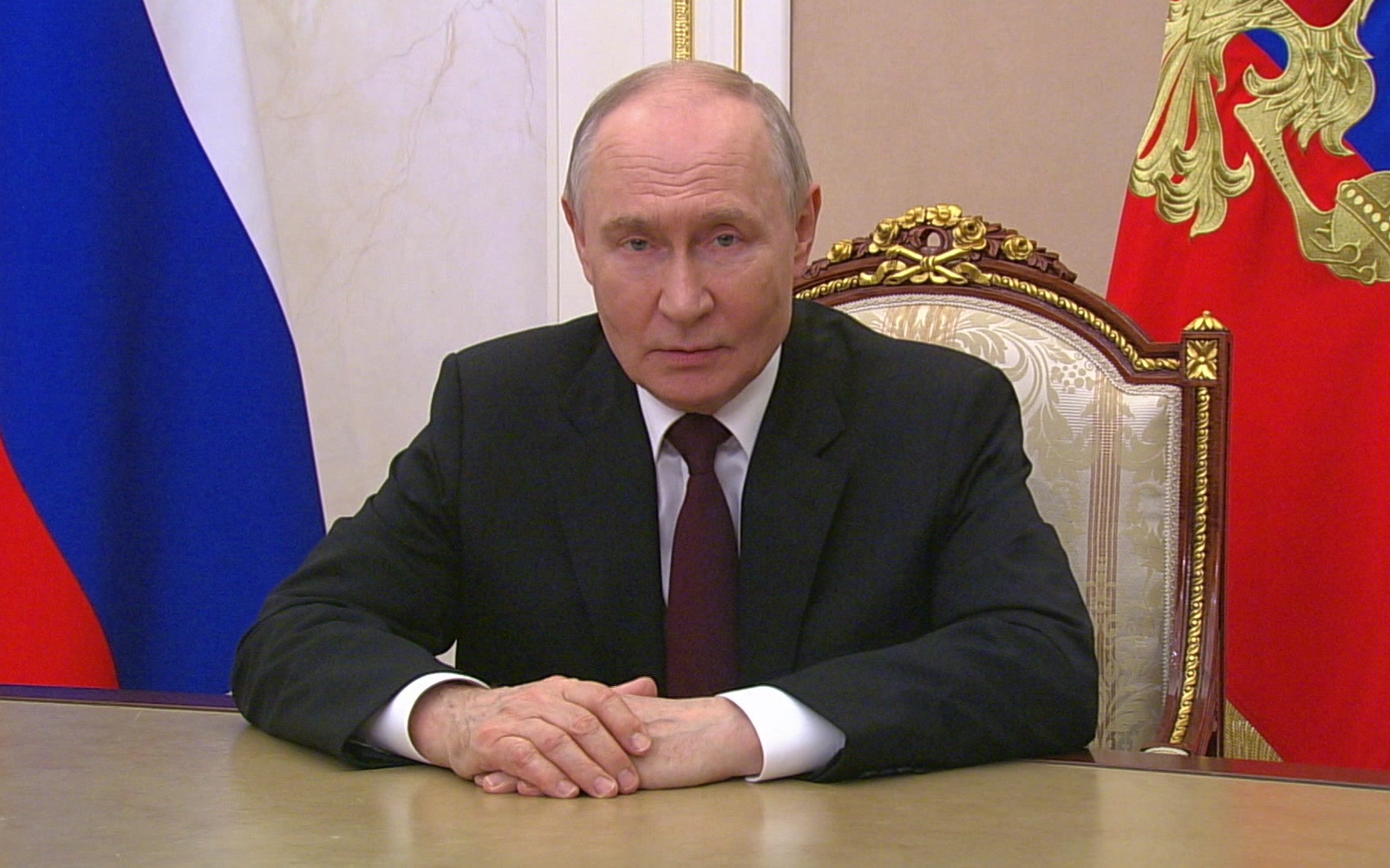 "Путин поздравил следователей с праздником, подчеркнув их роль в обеспечении безопасности страны"