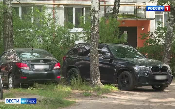 Почти две тысячи брянских любителей незаконной автопарковки привлечены к ответственности