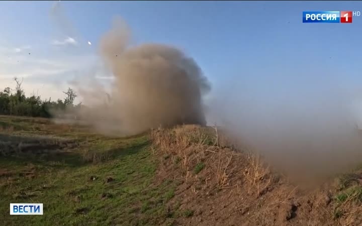 Военные группировки освободили Коммунаровку и Торское
