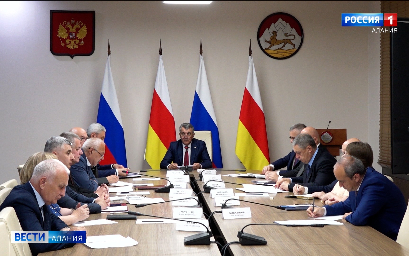 Аппаратное совещание: ситуация на топливном рынке и эпидобстановка в республике
