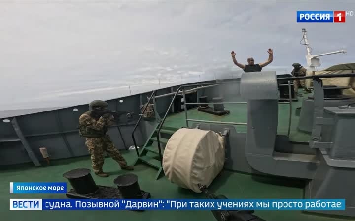 Российские и индонезийские моряки отработали совместные учения в Японском море