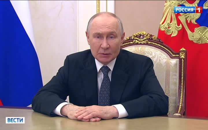 Владимир Путин поздравил железнодорожников с профессиональным праздником
