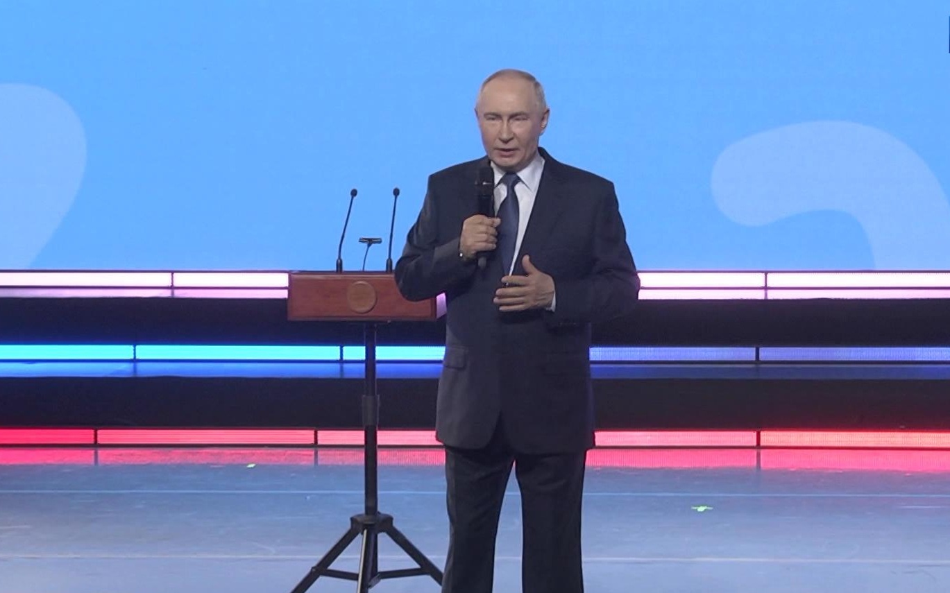 Путин принял участие в закрытии конкурса "Большая перемена" в Красноярске
