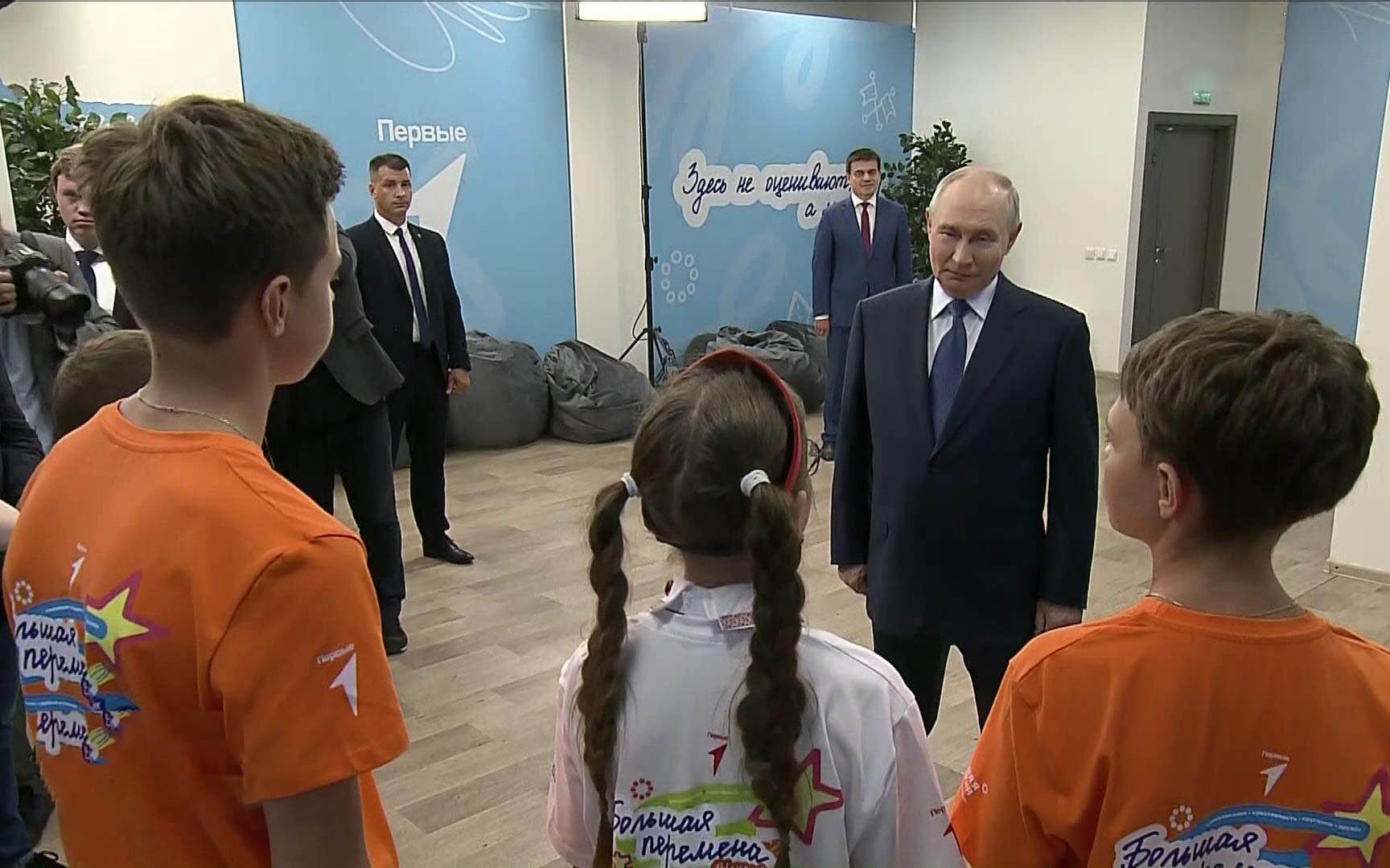 Владимир Путин в Красноярске: Встреча с финалистами "Большой перемены"