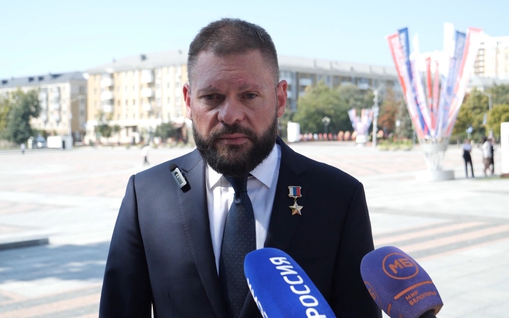Евгений Поддубный приехал почтить защитников Белгородчины