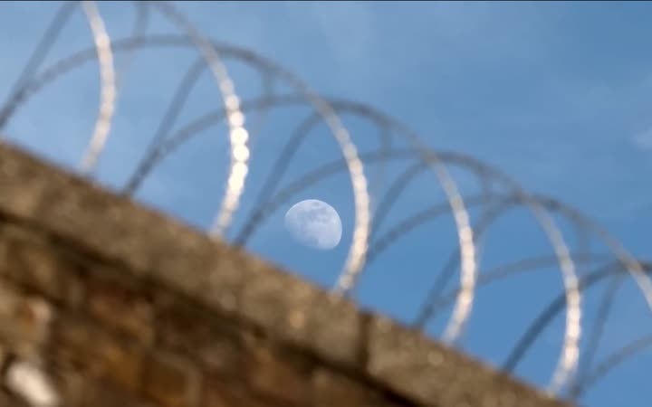 Британская полиция угрожает правительству судом из-за планов досрочного освобождения убийц коллеги