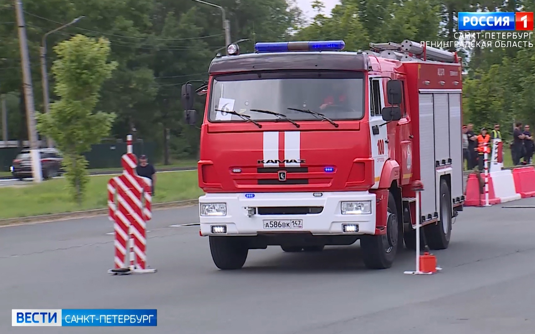 В Петербурге - отборочные старты турнира по маневрированию на пожарных автомобилях