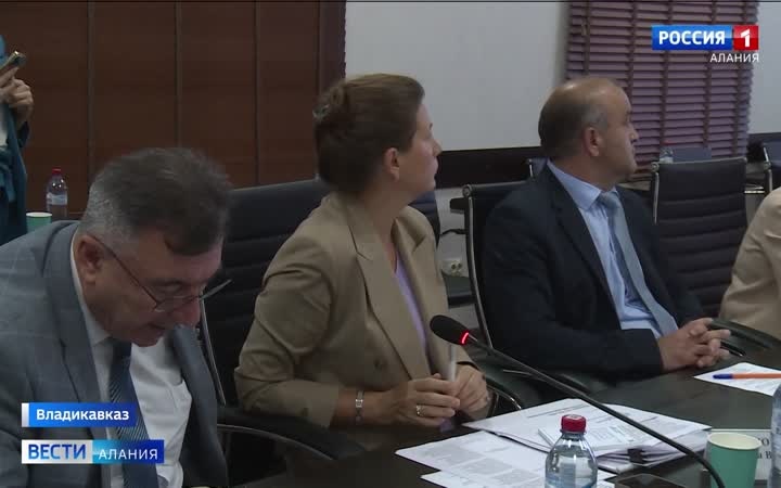 Представители Санкт-Петербургской товарно-сырьевой биржи встретились с деловым сообществом Северной Осетии