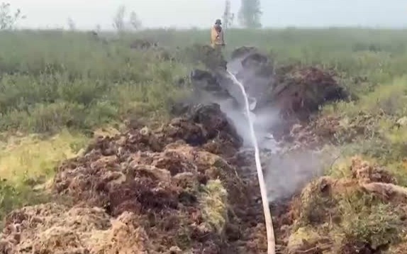 В Якутии борются с лесными пожарами