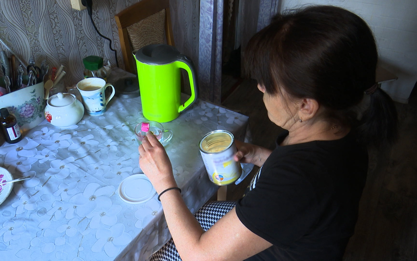 Как обращение жительницы Печорского округа помогло родителям особенных детей с лечебным питанием?