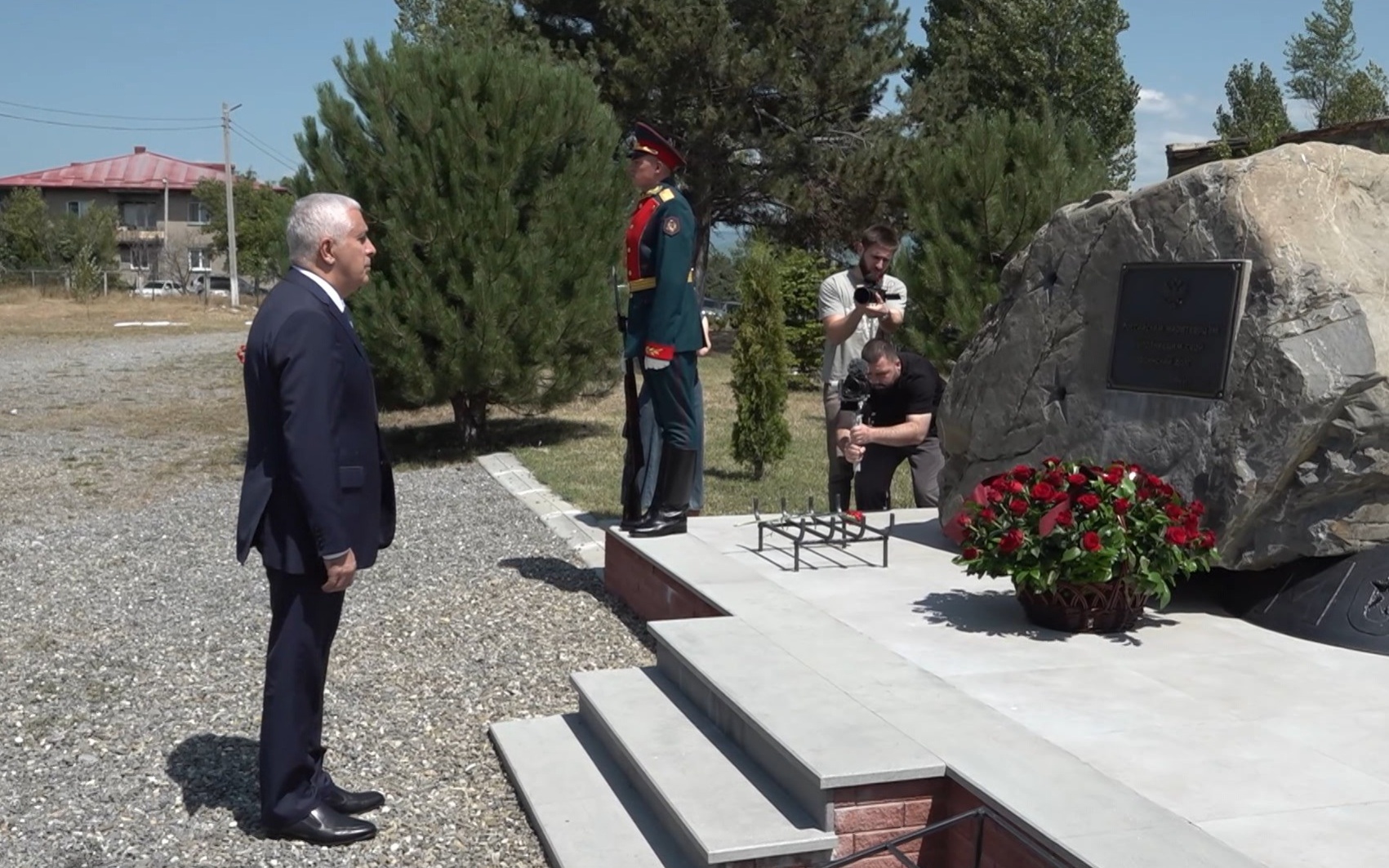 Память о Цхинвале: 18 лет после обстрела и героизма