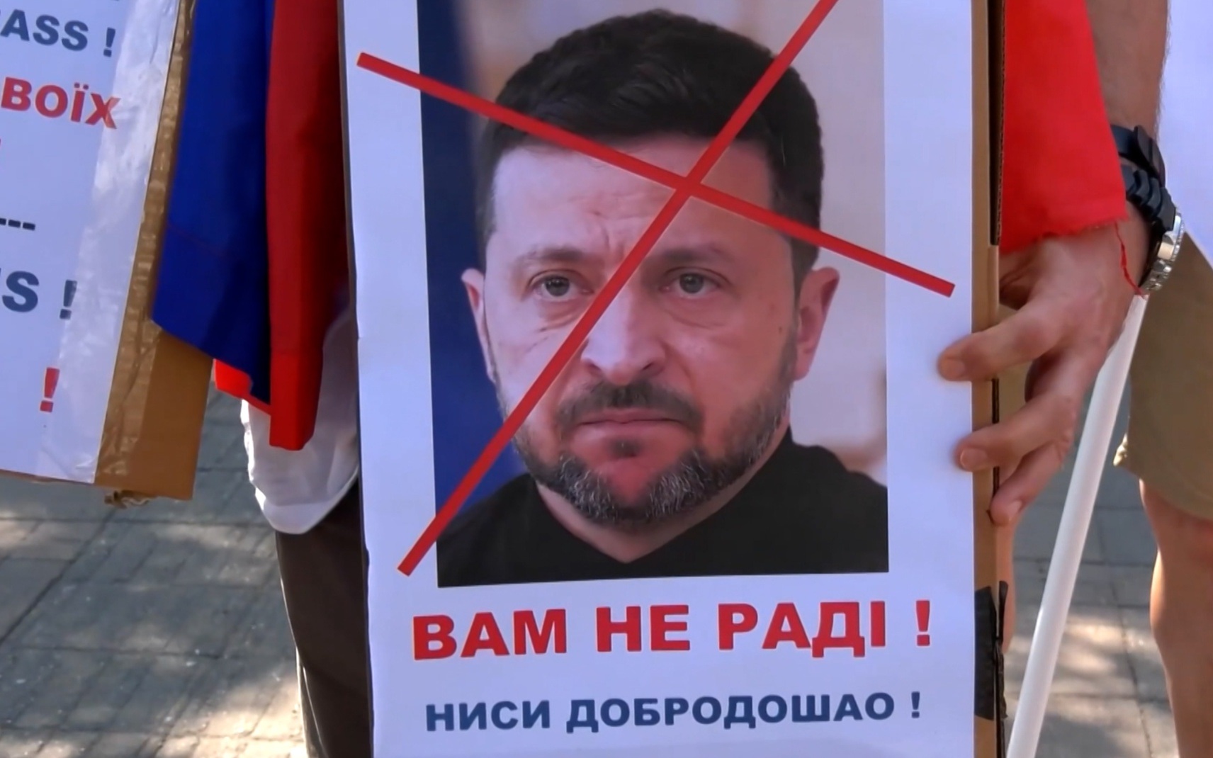 Зеленский в Белграде: визит под знаком протеста и разногласий с Россией