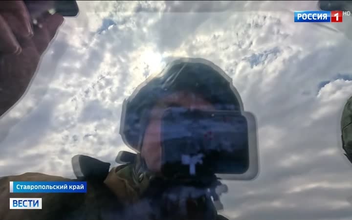 Добровольцы Ставрополья готовятся отразить беспилотники: обучение на передовой обороны.