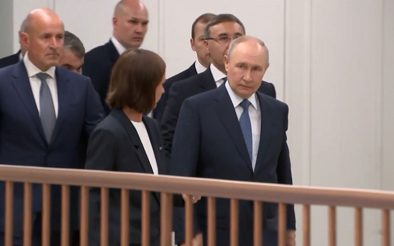 Владимир Путин осмотрел проект нового кампуса НГУ в Новосибирске
