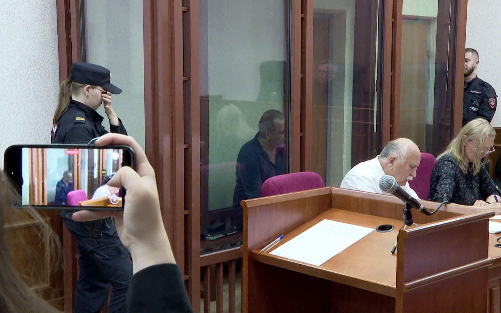 В Свердловском областном суде стартовал процесс над Георгием Акоевым, известным в криминальной среде как Гия Свердловский