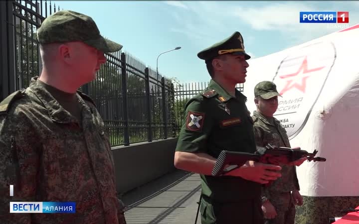 Показательные занятия с операторами БПЛА провели на базе пункта отбора на военную службу во Владикавказе