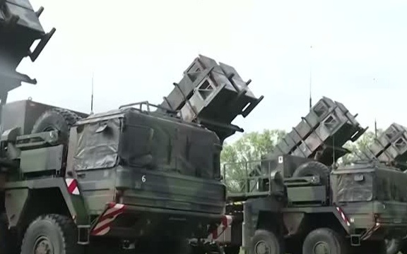 Украину не пригласили на военный парад в Варшаве