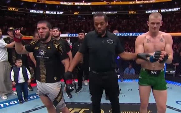 Ислам Махачев установил новый рекорд UFC в Филадельфии, сравнявшись с Хабибом Нурмагомедовым