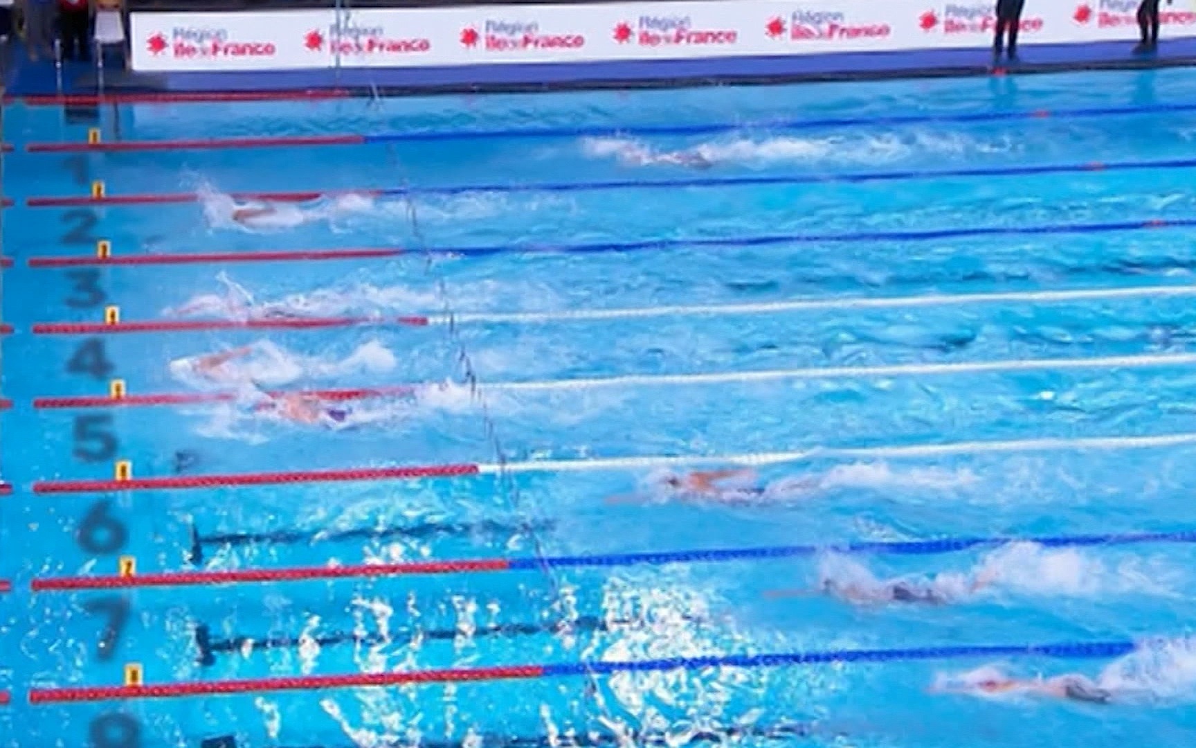 Российские пловцы побеждают на чемпионате Европы в Париже: 19 медалей и триумфальное возвращение.