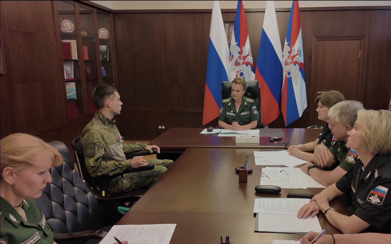 Цивилева решила жилищные вопросы военных и взяла на контроль награду для многодетной матери