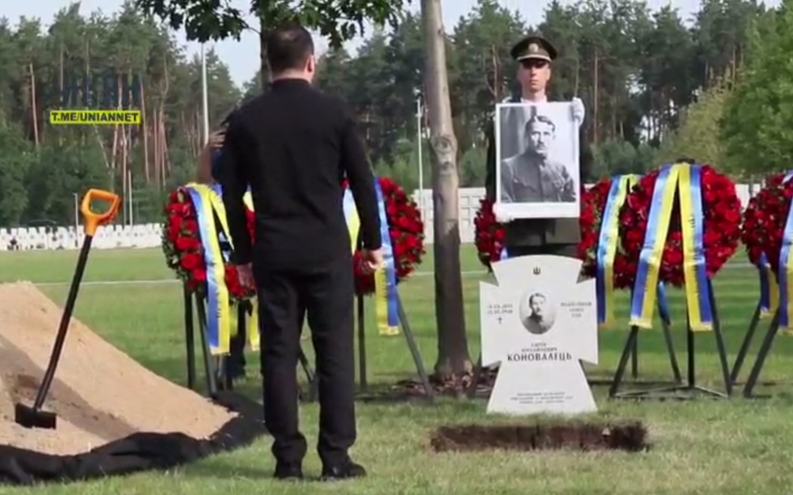 Перехоронение Коновальца в Киеве: поддержка нацистского пособника украинским руководством