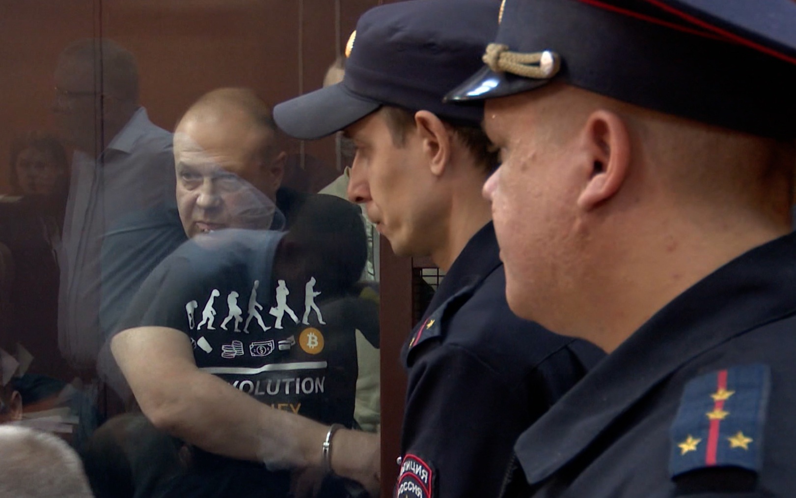 В Ульяновске начался масштабный судебный процесс по делу одиозной группировки "Центр-Камаз"