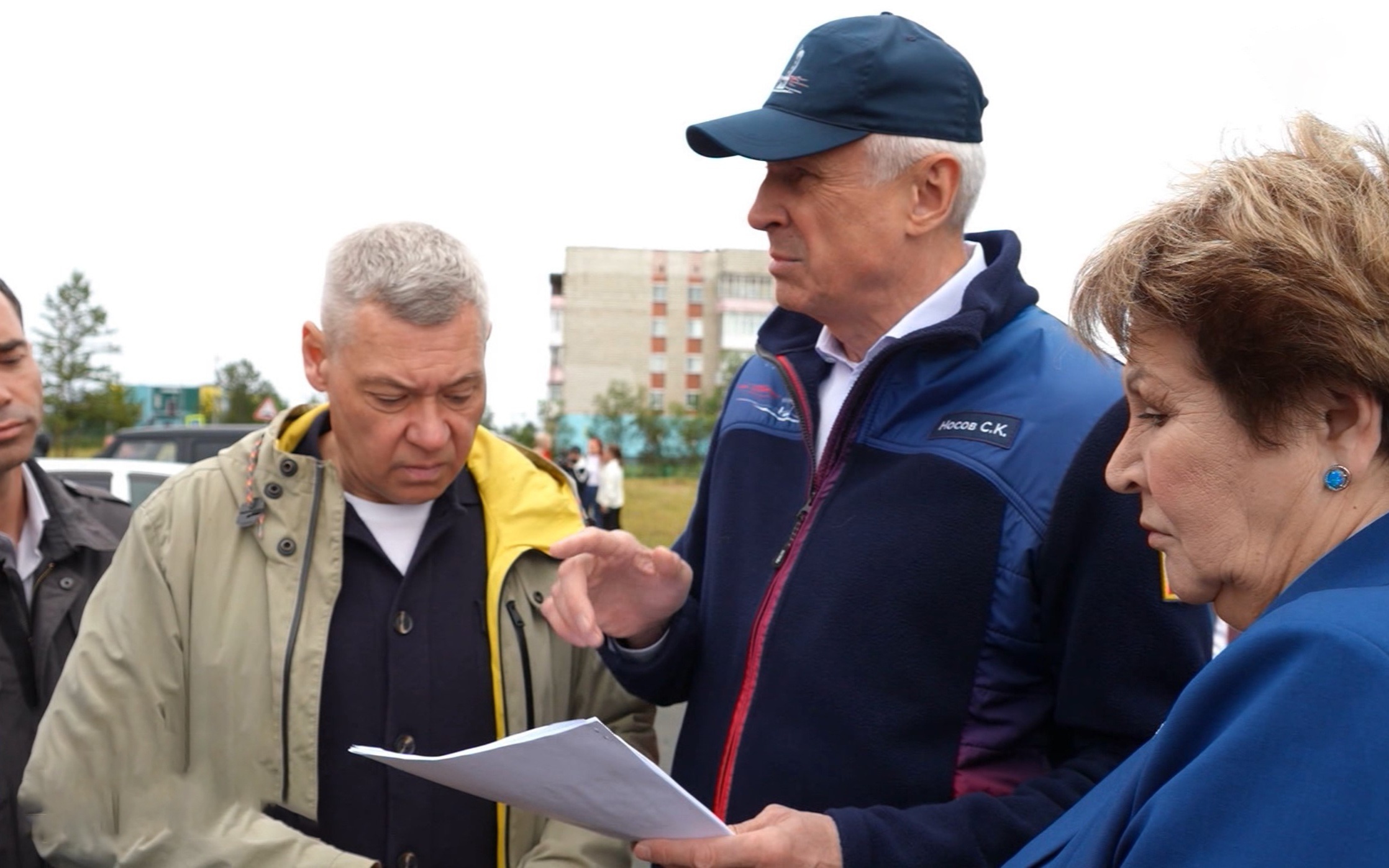Сергей Носов посетил социальные объекты Олы и Клепки