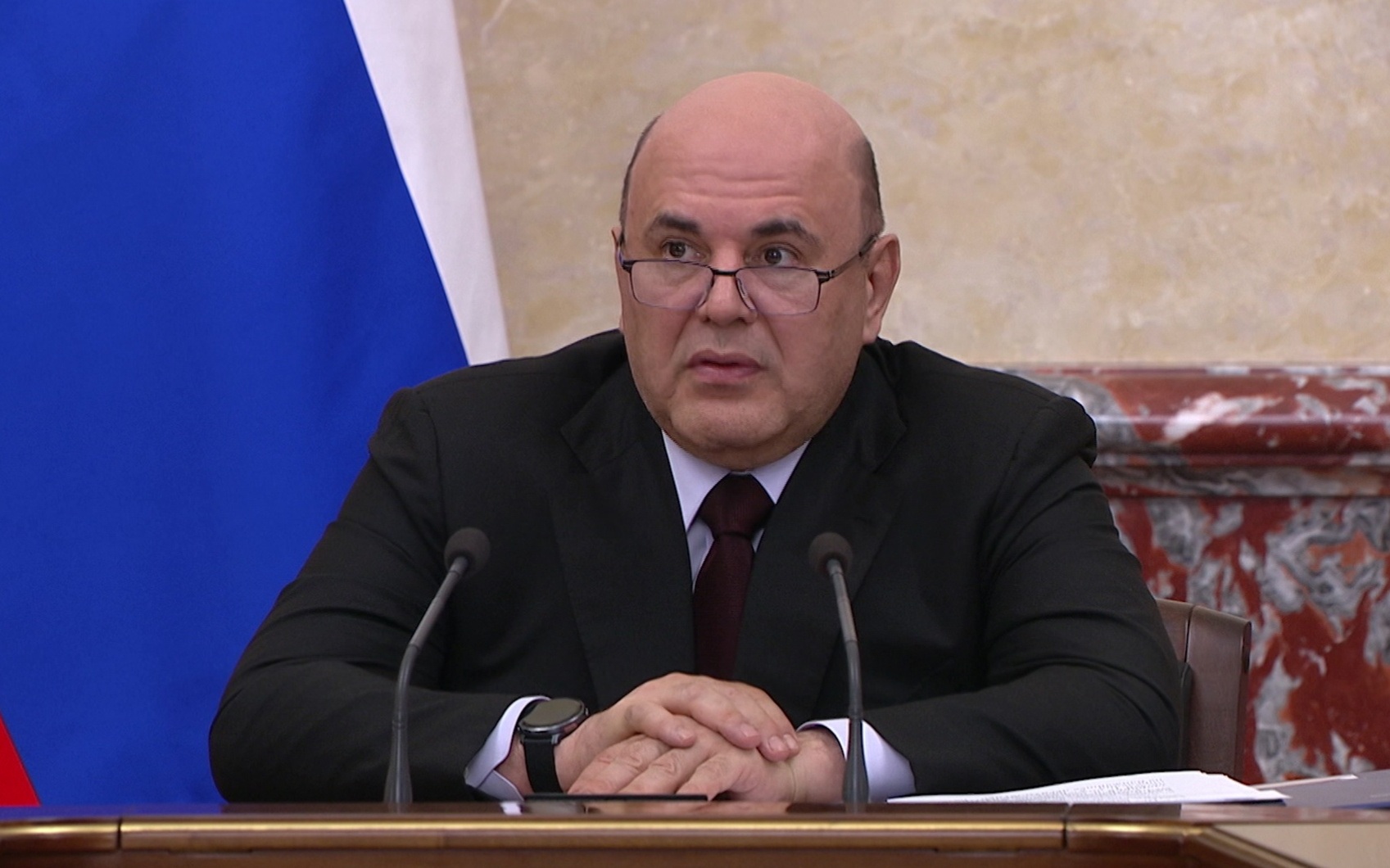 Мишустин анонсировал 4 миллиарда рублей на поддержку ЖКХ в ЛНР и Херсонской области