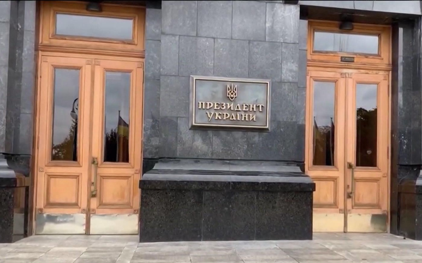 Западная пресса отмечает ослабление позиций Зеленского и ужесточение миграционной политики в Европе